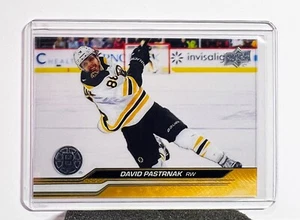 2023-24 UD Series 2 David Pastrnak #265 Clear Cut Parallel - Boston Bruins - Picture 1 of 2