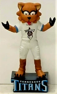 Tennessee Titans Official Mascot Garden Statue Evergreen - Picture 1 of 6