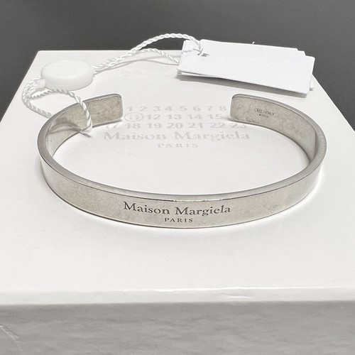 Bracciale largo XS nuovo logo Maison Margiela argento inciso Maison Margiela