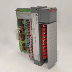 1746-IA16 Allen Bradley SLC 500 AC Input Module 1746IA16 Series B  - Picture 1 of 6