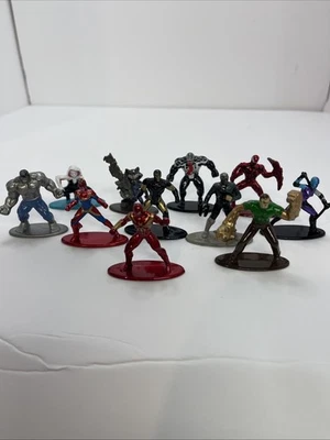 11- Jada Nano MetalFigs MARVEL DieCast Metal Action Figures - Iron Man, Hulk - Image 1 of 4