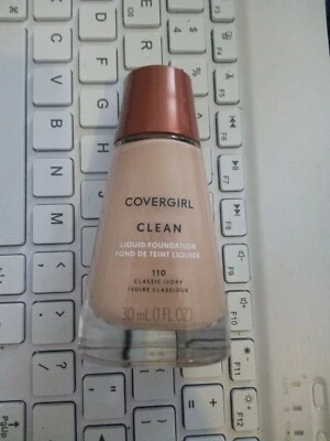 COVERGIRL CLEAN LIQUID MAKEUP NORMAL SKIN 110 CLASSIC IVORY 1 fl. oz - Image 1 of 2