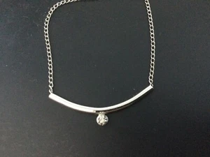 Silver bar necklace with small stone - Picture 1 of 3