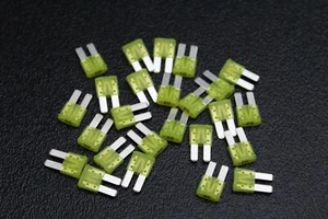 50 PK ATR 20 AMP FUSIBLES FUSIBLES CUCHILLA CIRCUITO EATON BUSSMANN MICRO 2 PATAS ATR20 - Imagen 1 de 8