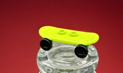 LEGO Friends Lime tabla de skate ruedas negras utensilio Foto 1 de 4