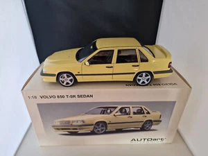 1:18 AUTOART VOLVO 850 T-5R SEDÁN SEDÁN AMARILLO EMBALAJE ORIGINAL - Imagen 1 de 16