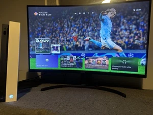 Xbox One X White 1TB All Cables, No Controller. - Picture 1 of 15