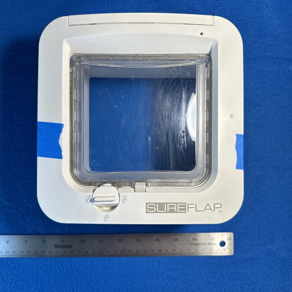Puerta SureFlap Microchip Cat Flap Blanco Herrajes y Manual Incluido Foto 1 de 4