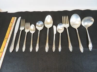 Evening Star 1950 Teaspoons Dinner Knives Salad Forks Community Oneida Choice - Image 1 of 4