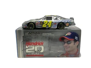 2004 Jeff Gordon #24 "DUPONT /HMS 20th ANNIVERSARY" Monte Carlo 1/24 Action - Bild 1 von 9