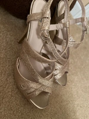 Tacones de aguja Osenboye para dama brillo dorado Foto 1 de 4