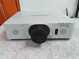Christie LWU501i WUXGA 1920x1200 3LCD Projector No Remote  - Picture 1 of 8