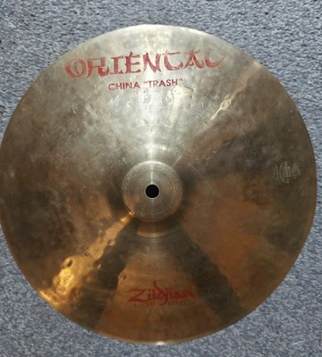 Platillo de basura Zildjian Oriental China 18"/45 cm usado en excelente estado Foto 1 de 4