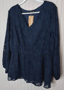 BloomChic Womens TOP 22 24 Romantic Blue Lined Floral Overlay Buttons Lush NEW - Picture 1 of 15