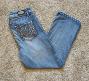 EARL JEAN Capri Womens SIZE 8 Blue Denim Midrise Jeweled Embroidered Light Wash - Picture 1 of 8