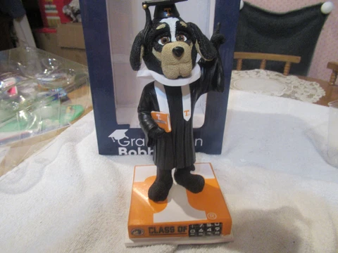 TENNESSEE VOLUNTEERS FIGURINE SMOKEY GRADUATION BOBBLE HEAD LTD ED MINT CONDITIO Cover