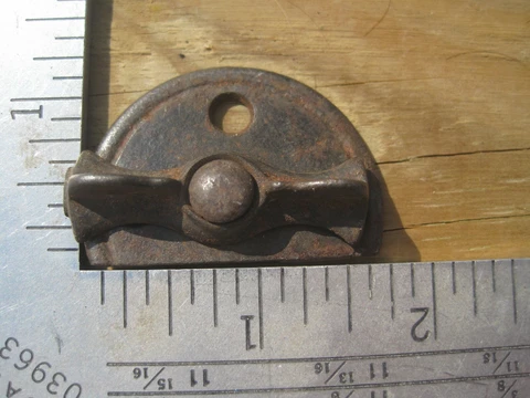 ANTIQUE VINTAGE CAST IRON  VICTORIAN WINDOW SASH LOCK LATCH only no KEEPER Cover