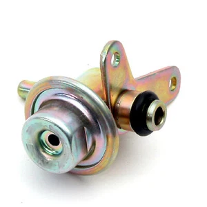 Delphi Fuel Pressure Regulator FP10241 For Toyota Lexus Camry Solara 97-03 - Picture 1 of 1