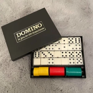 Vintage 1975 Domino Set le jeu de 28 dominos Made in Japan with Color Chips - Picture 1 of 3
