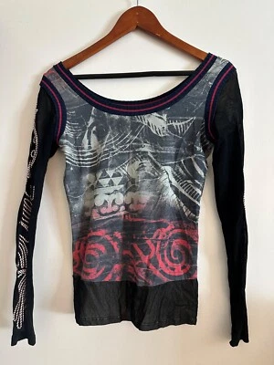 SAVE THE QUEEN ВЕРХНИЙ РАЗМЕР L. ПОДХОДИТ КАК МАЛЕНЬКИЙ-СРЕДНИЙ - Изображение 1 из 4