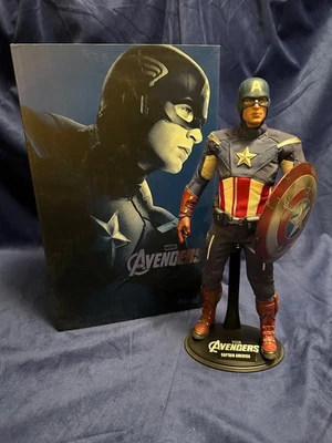 Figura de acción Hot Toys The Avengers Capitán América 1/6 MMS174 Foto 1 de 4