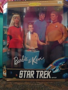 'Barbie and Ken' 30th Anniversary 'Star Trek' Giftset - Picture 1 of 3