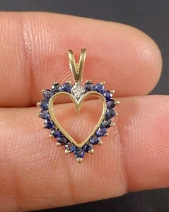 2.30CT Round Cut Simulated Sapphire Heart Shape Pendant 14K Yellow Gold Plated - Picture 1 of 3