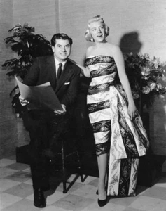 ROSEMARY CLOONEY ORIGINAL B/W PHOTO WITH FASHION DESIGNER "WERLE"*STAMPED - Picture 1 of 2