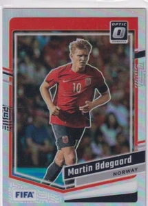 Panini Donruss Optic Soccer Card 2023-24 No. 42 Martin Odegaard Silver Prizm - Bild 1 von 2