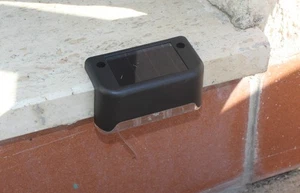 LUCE LED SOLARE SEGNAPASSI PER GRADINI. BOX DA 8 PEZZI. IP55 - Foto 1 di 6