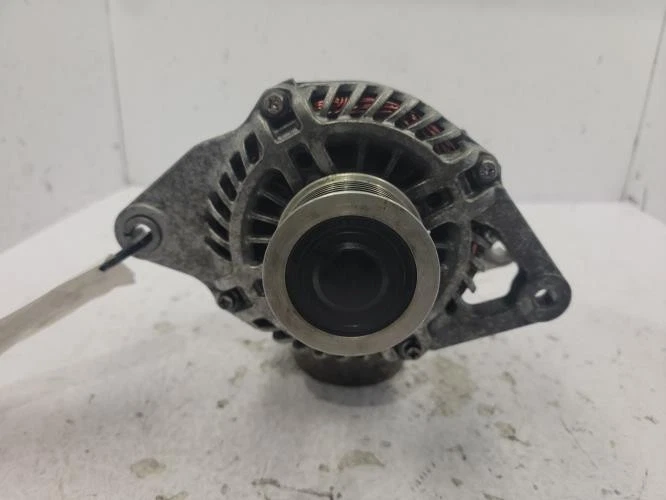 Alternateur MAZDA 6 2 PHASE 1 BREAK R2AA18300B - Photo 1/4