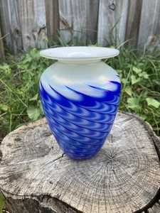 Vintage The Glass Eye Studio Feather Vase 6" Mount St Helens Ash Blue Iridescent - Picture 1 of 12