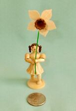 New Erzgebirge Little Girl w/ Large Single Daffodil Made in Natural Wood KUHNERT