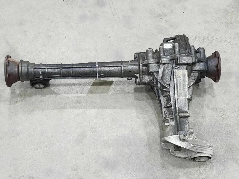 2013-2015 Audi Q7 Front Differential Carrier Assembly OEM - Image 1 of 1