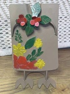 Chatarra de metal de granja soldada casera esmaltada pájaro patio arte soporte o colgar - Imagen 1 de 4