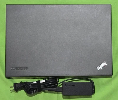 Lenovo ThinkPad T450s - i5 - 250GB SSD - 12GB RAM - 1920x1080 Touch - Linux Mint - Image 1 of 4