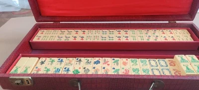 Vintage Royal Depth Control Mah Jong Jumbo Set Catalin 164 Tiles w/5 Racks - Image 1 of 4