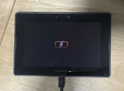 Tablet Blackberry Playbook solo para piezas se vende como está Foto 1 de 2