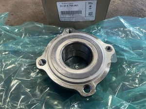 GENUINE BMW F15 X5 F16 X6 F85 X5M F86 X6M REAR WHEEL BEARING 33416795961 - Picture 1 of 2