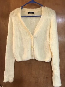 Super Soft Cute Yellow Bershka Sweater Cardigan Size M - Picture 1 of 3