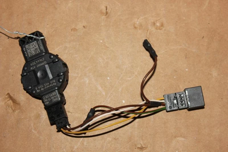 Windshield Glass AUDI A6 12 13 14 15 16 17 18 - Image 1 of 1