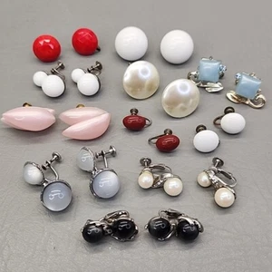 Vintage Screw Back Earrings Lot of 11 Moonglow Thermoset Multicolor Acrylic - Picture 1 of 14