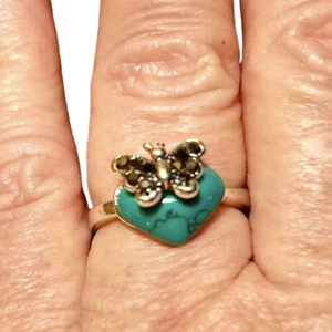 Green Howlite Fashion* Ring Size 6.25 Cluster Crystals Butterfly Heart Stone - Picture 1 of 4
