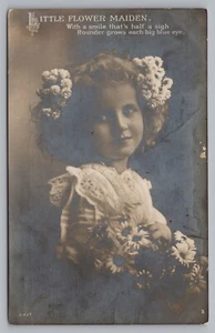 Postkarte Little Flower Maiden Young Girl Portrait Posted 1912 New Bedford Mass - Bild 1 von 2