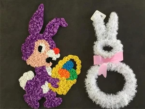 EASTER BUNNY RABBIT NEW MELTED PLASTIC POPCORN CHIPS  DECORATION COLLECTIBLE - Picture 1 of 7