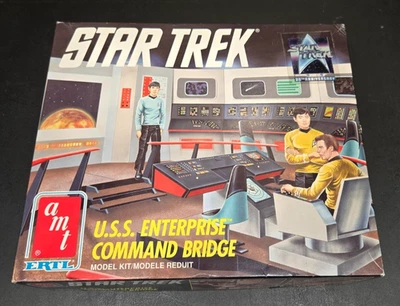 Star Trek Vintage 1991 U.S.S. Enterprise Command Bridge AMT Ertl Model Kit #6007 - Image 1 of 4