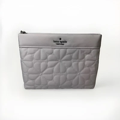 Bolsa cosmética acolchoada Kate Spade flor rosa claro - Imagem 1 de 4