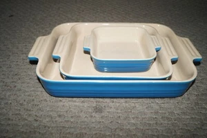 SET 3 PIATTI DA FORNO IN GRES LE CREUSET BLU MARSIGLIA NUOVI - Foto 1 di 8