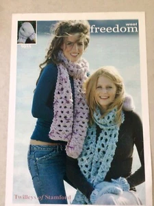 Twilleys Freedom Mega Chunky Ladies Scarf & Mitts Knitting Pattern 9055 - Picture 1 of 3