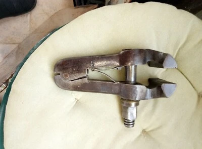 rare étau ancien de bijoutier - Photo 1/4